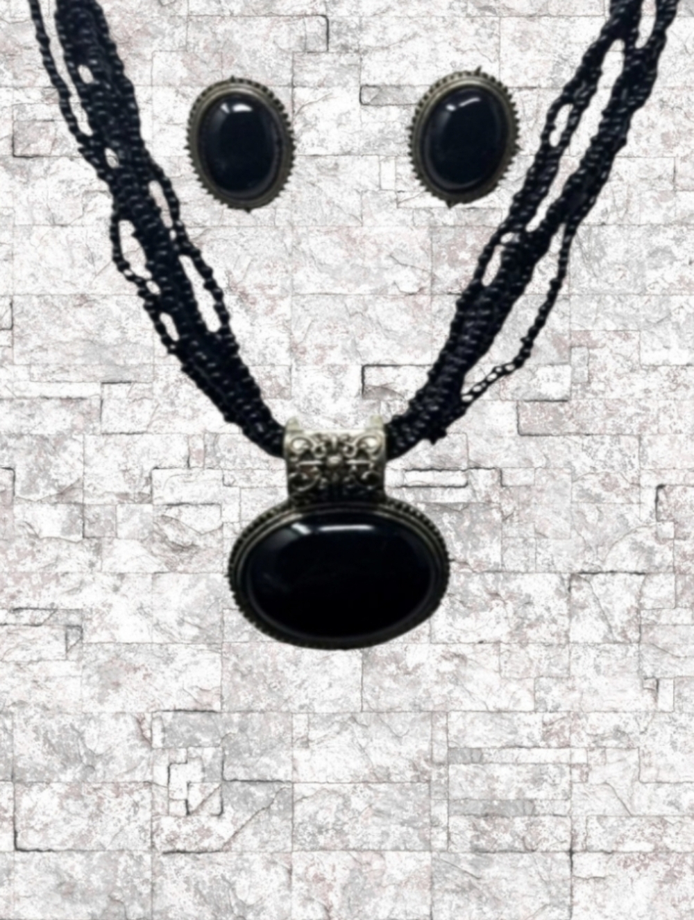6 STRAND BLACK GLASS BEADS METAL W/ JEWEL NECKLACE